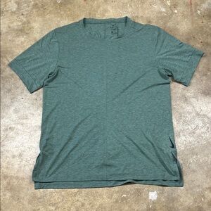 Nike Heathered Green Dri-Fit Short Sleeve Tee
Size: Large